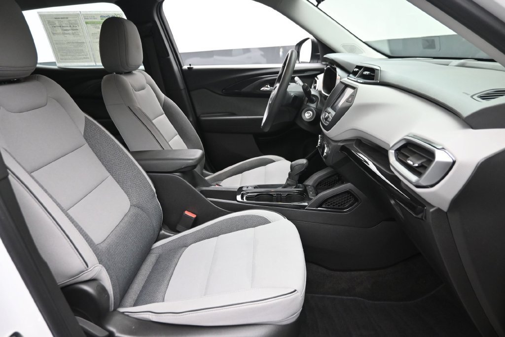 Used 2022 Chevrolet TrailBlazer LS FWD image 9