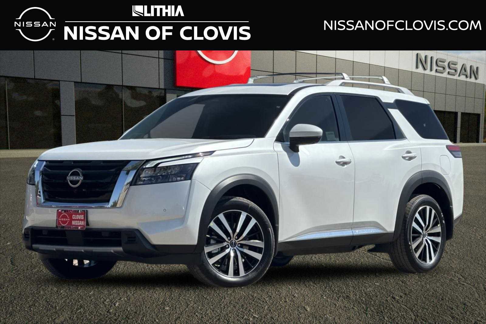New 2025 Nissan Pathfinder Platinum image 1