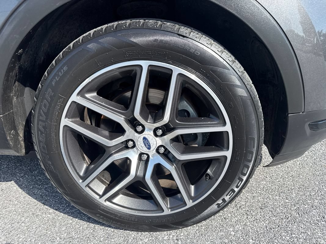 Used 2018 Ford Explorer Sport w/ Equipment Group 401A AWD/4WD image 34