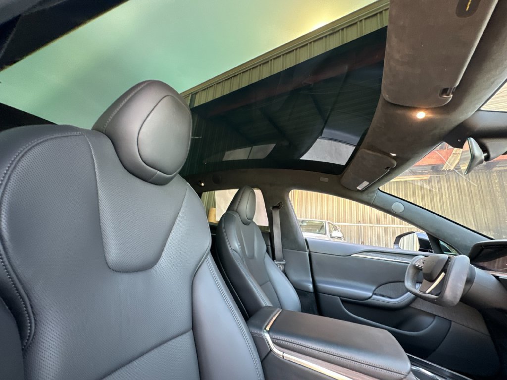 Used 2022 Tesla Model S AWD/4WD image 18