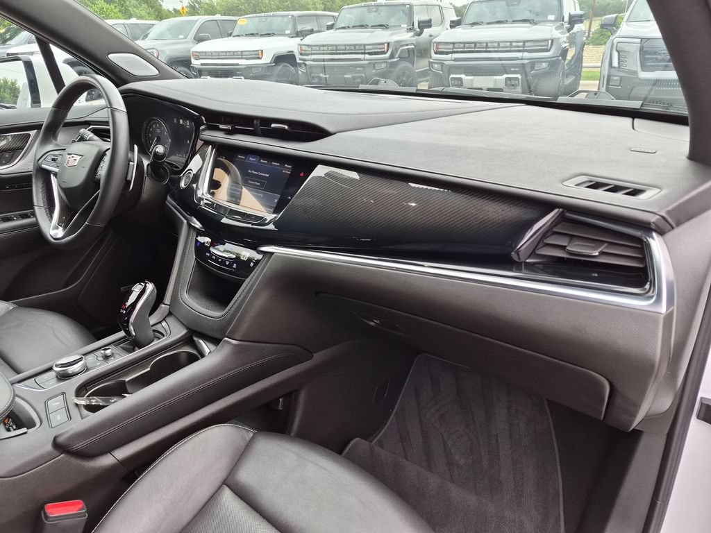 Used 2023 Cadillac XT6 Sport w/ Technology Package AWD/4WD image 42