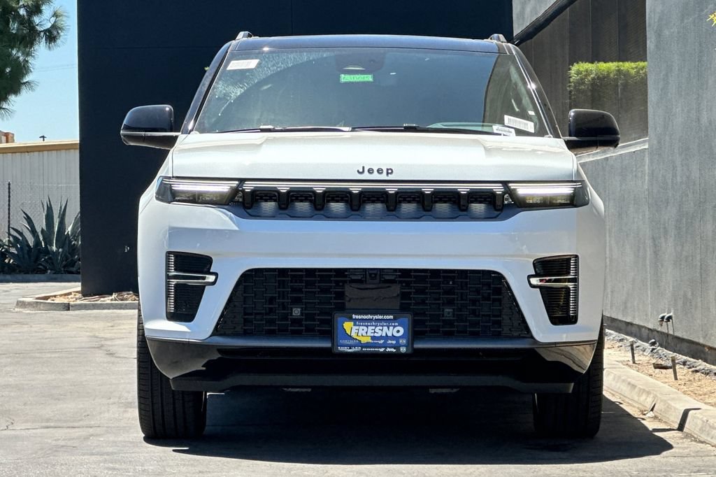 New 2026 Jeep Grand Wagoneer L Summit AWD/4WD image 9