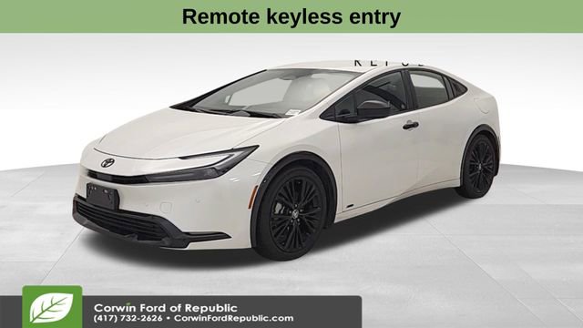 Used 2025 Toyota Prius AWD image 3