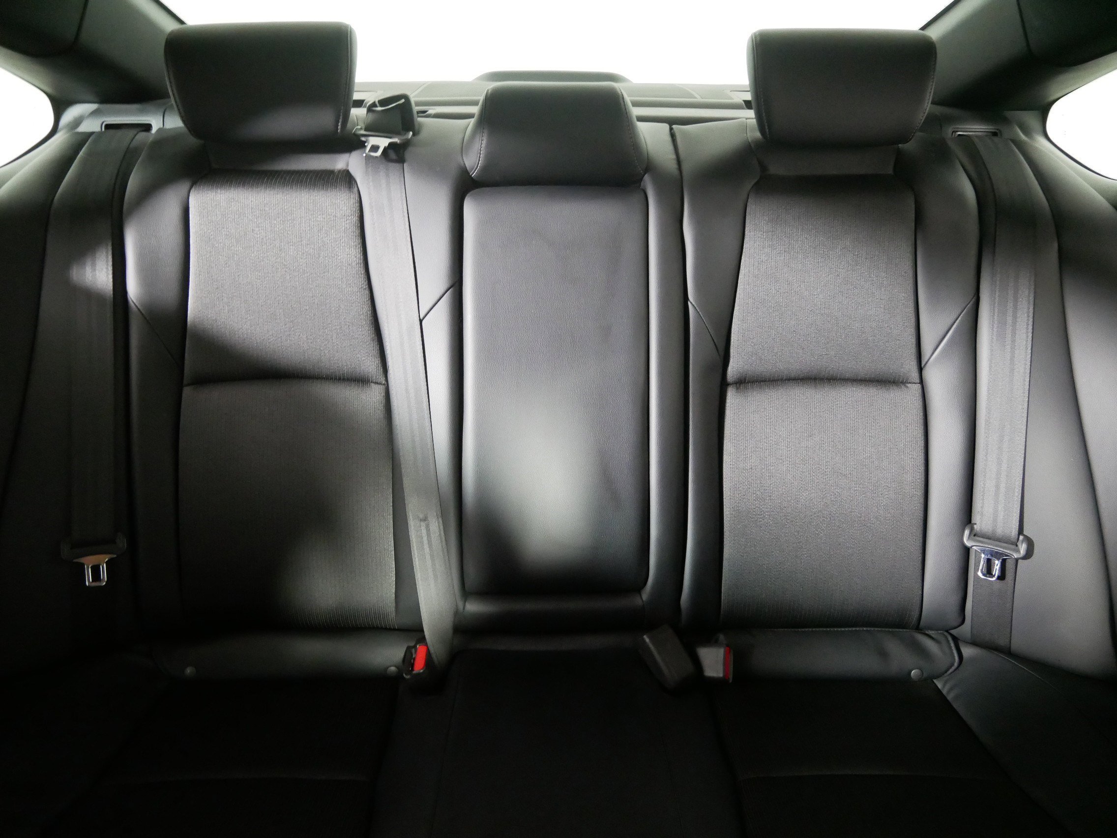 Used 2018 Honda Accord Sport image 13