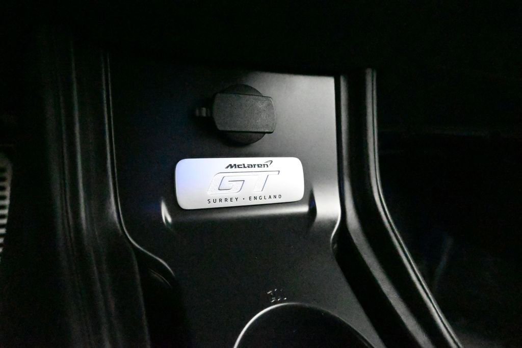 Used 2022 McLaren GT RWD image 65