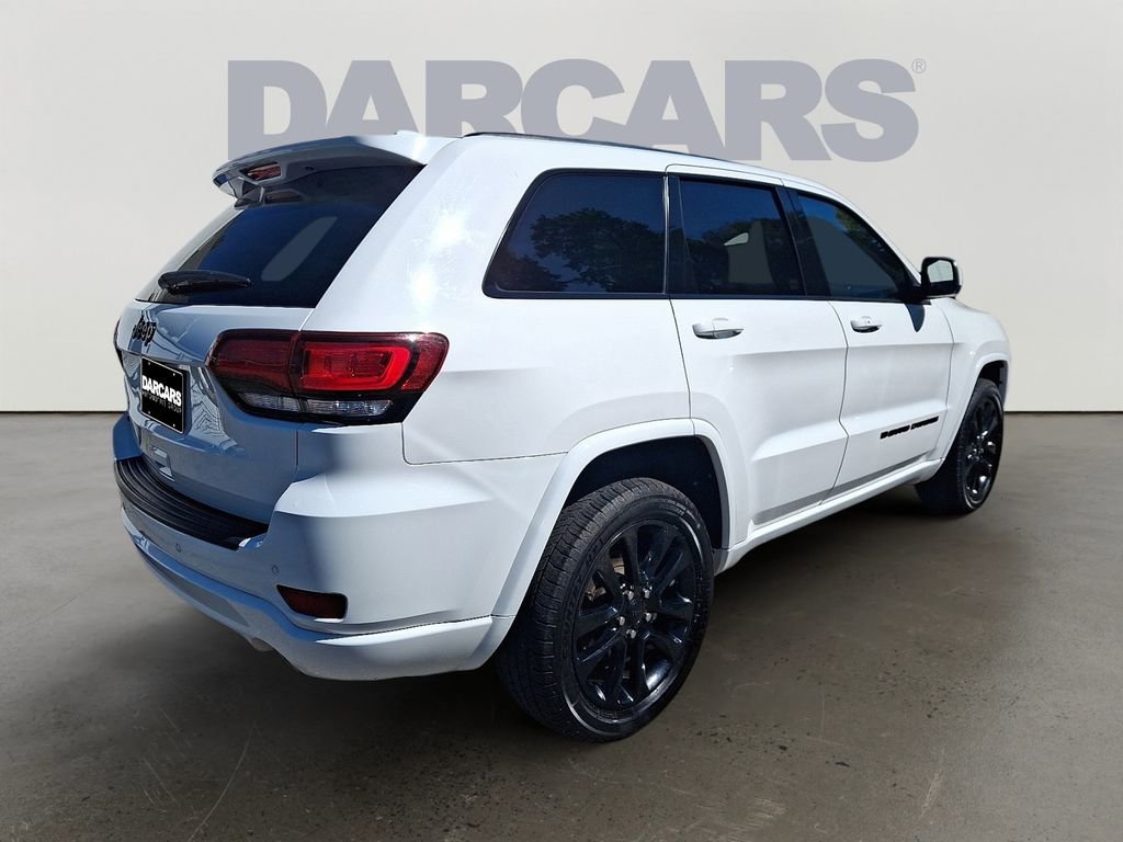 Used 2022 Jeep Grand Cherokee Laredo X AWD/4WD image 6