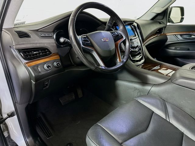 Used 2019 Cadillac Escalade ESV Premium Luxury image 10