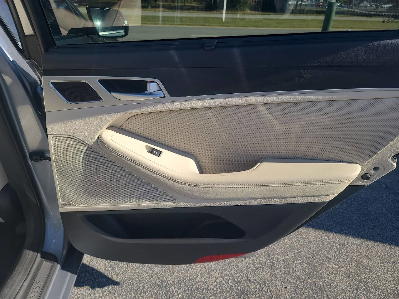 Used 2016 Hyundai Genesis 3.8 w/ Option Group 04 image 40