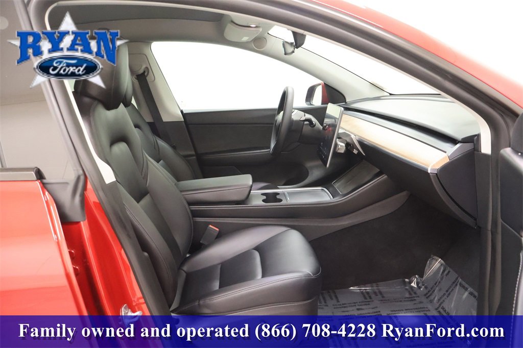 Used 2022 Tesla Model Y Long Range image 16