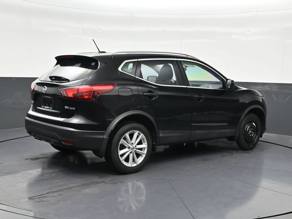 Used 2018 Nissan Rogue Sport SV w/ SV Technology Package AWD/4WD image 5