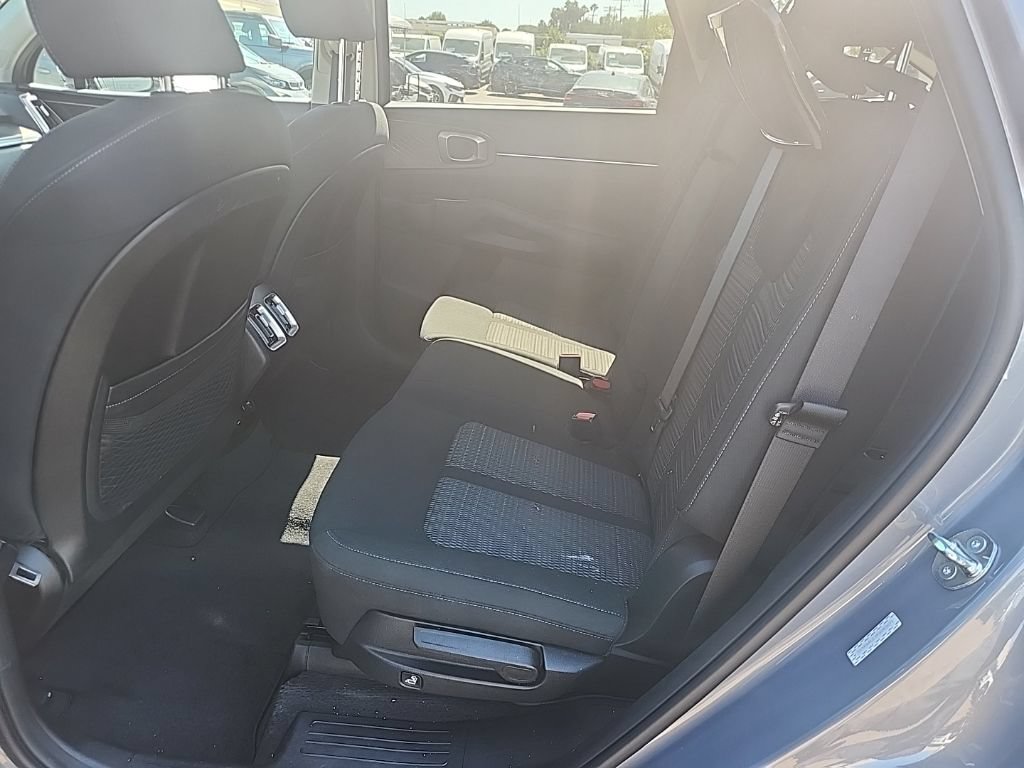 Certified 2023 Kia Sorento LX FWD image 19