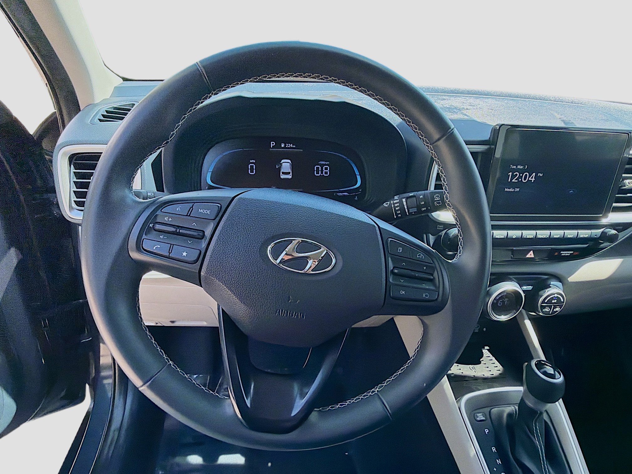 Used 2023 Hyundai Venue Limited image 8