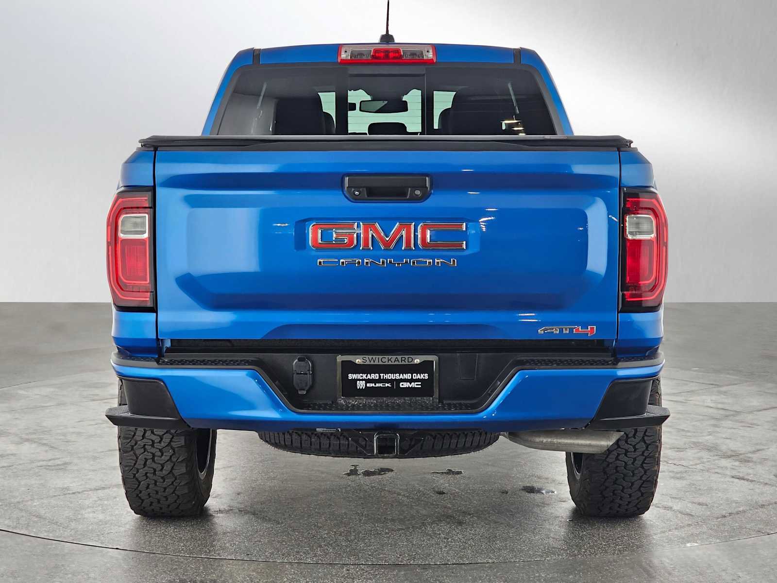 Used 2023 GMC Canyon AT4 w/ LPO, Skid Plate Package AWD/4WD image 4