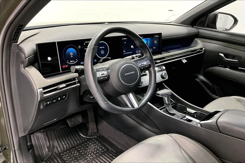 Used 2025 Hyundai Santa Cruz Limited image 16