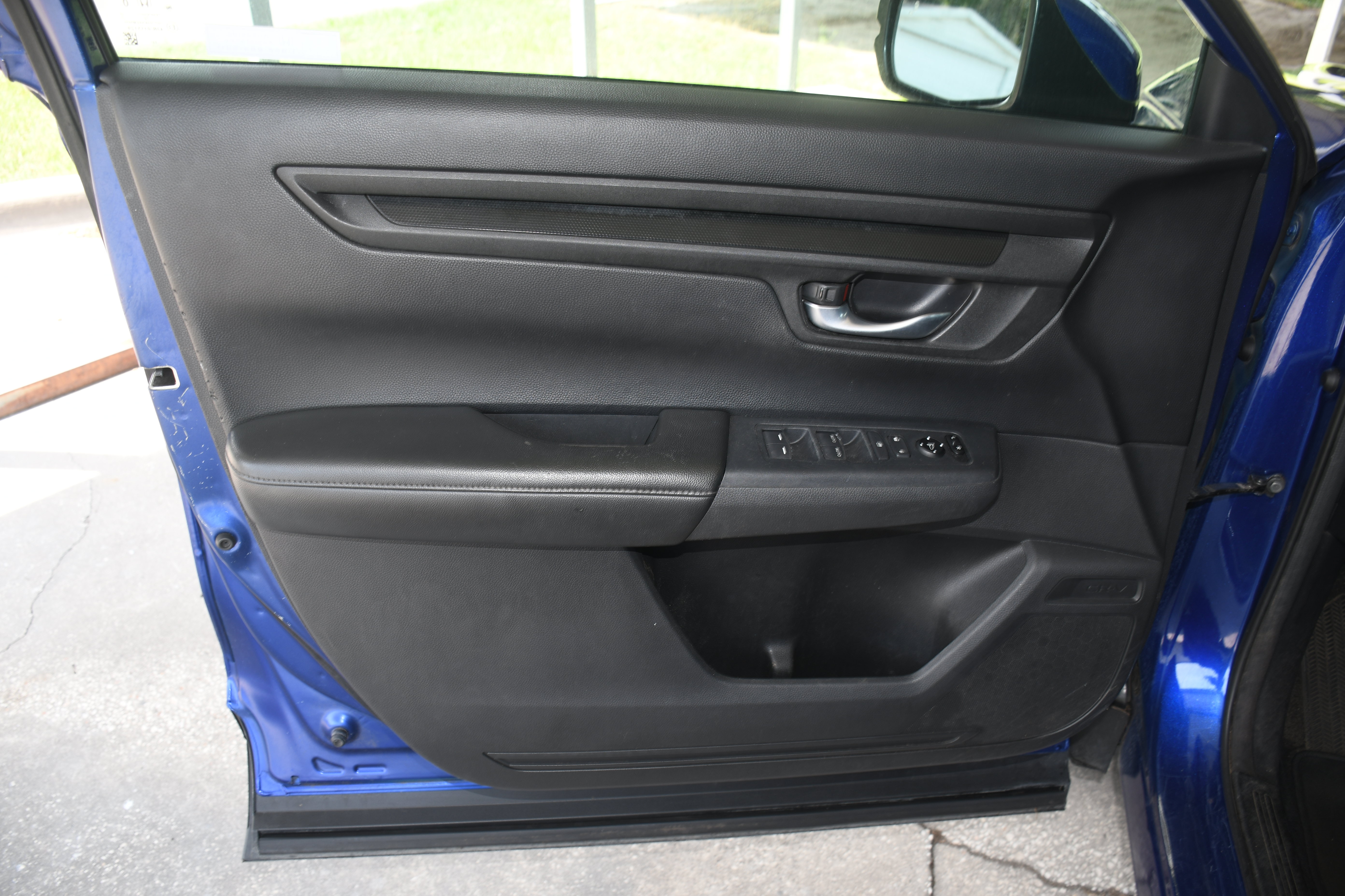 Used 2023 Honda CR-V EX image 10