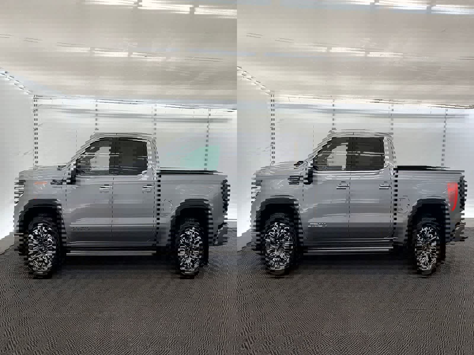 Used 2024 GMC Sierra 1500 Denali Ultimate image 3