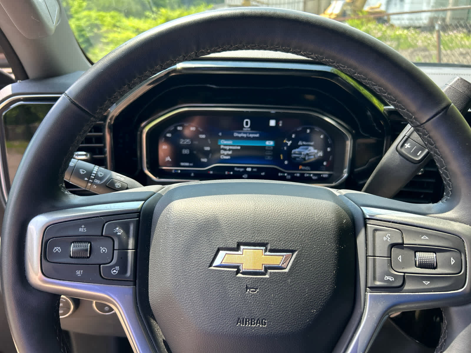 Used 2023 Chevrolet Silverado 1500 LT image 10