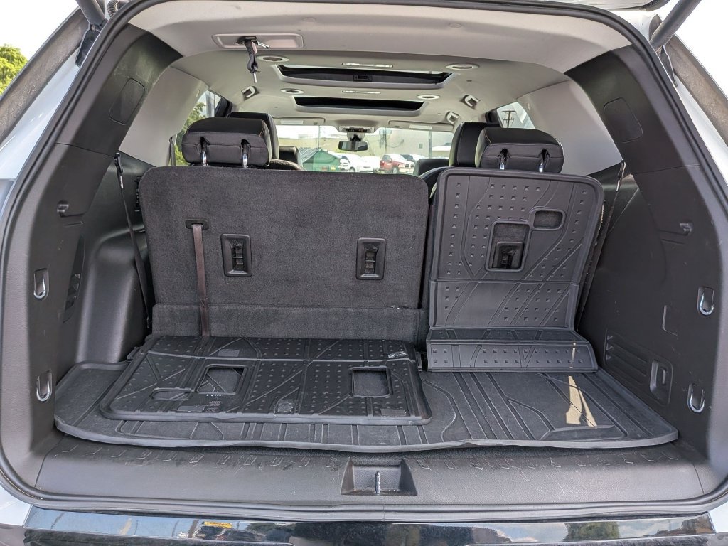 Used 2019 Chevrolet Traverse Premier w/ Redline Edition AWD/4WD image 26