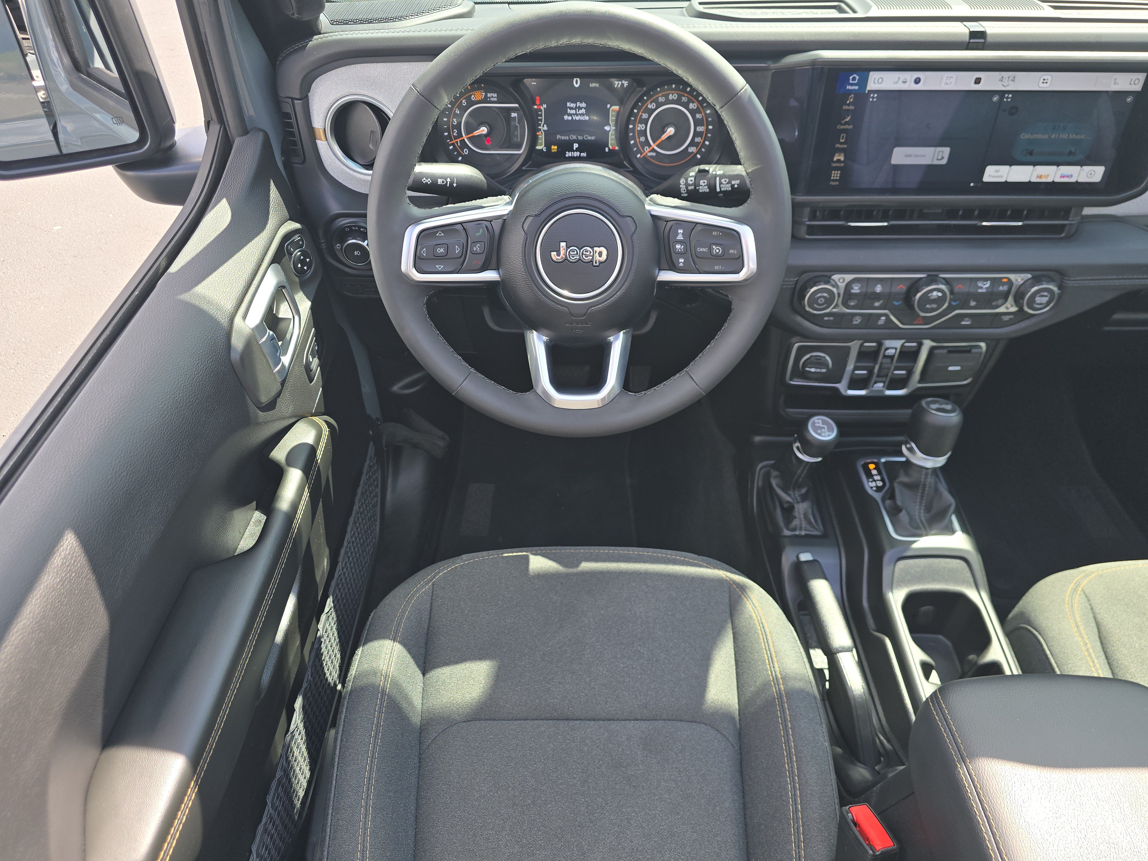 Used 2026 Jeep Wrangler Unlimited Sahara AWD/4WD image 22