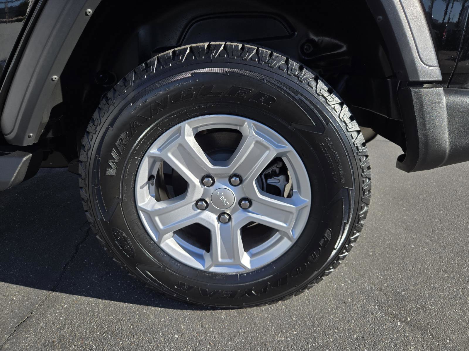 Certified 2021 Jeep Wrangler Unlimited Sport image 33