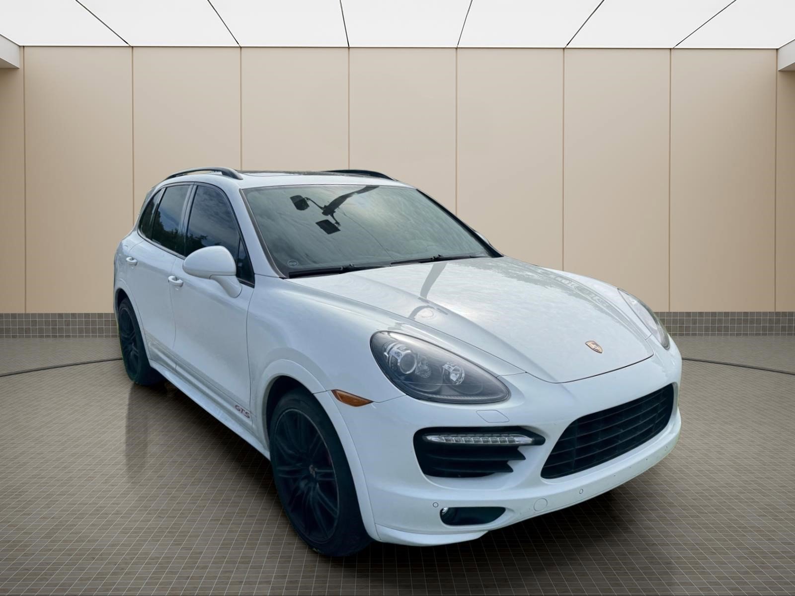 Used 2014 Porsche Cayenne GTS AWD/4WD image 8