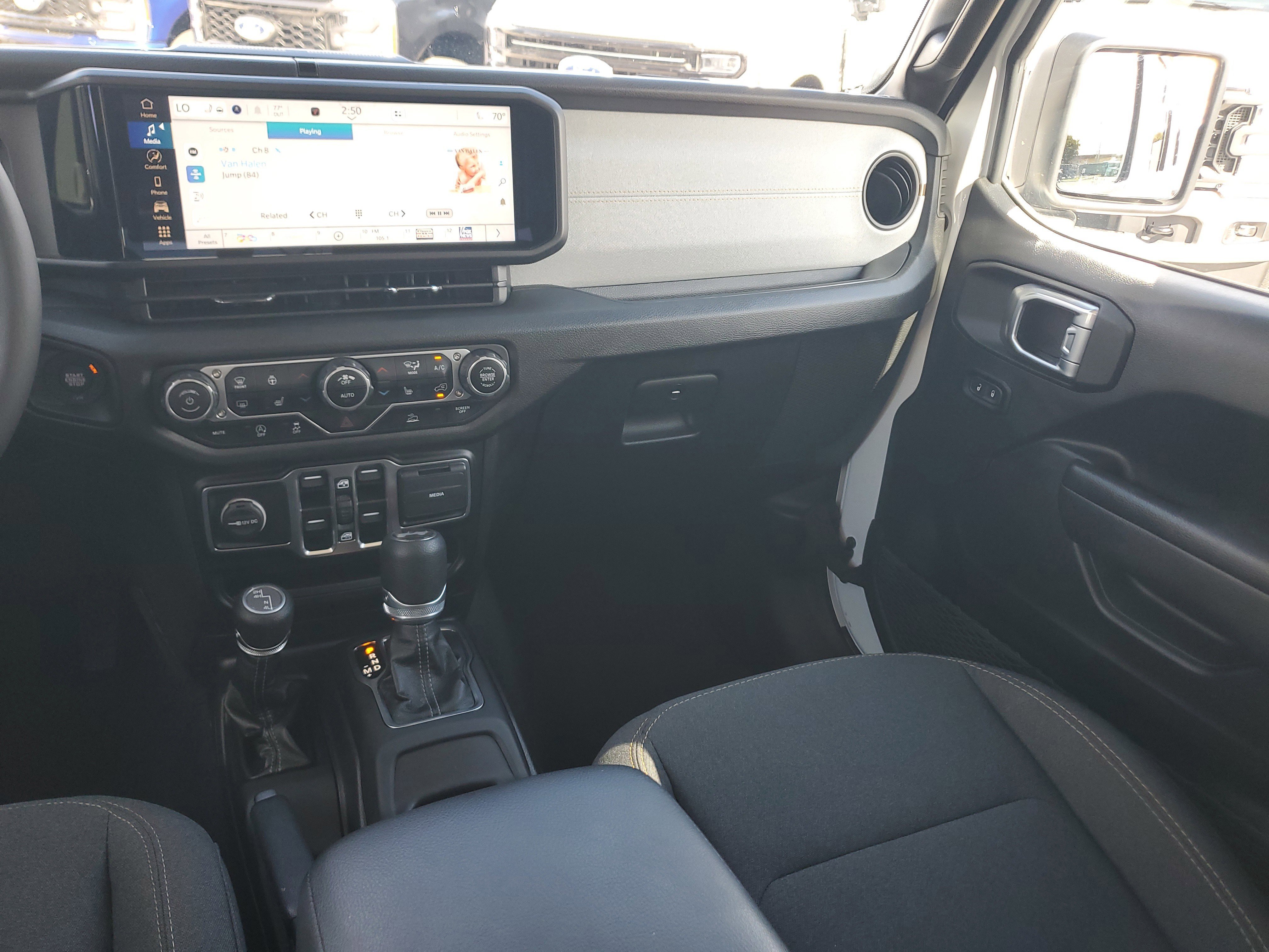 Used 2024 Jeep Wrangler Sport image 17