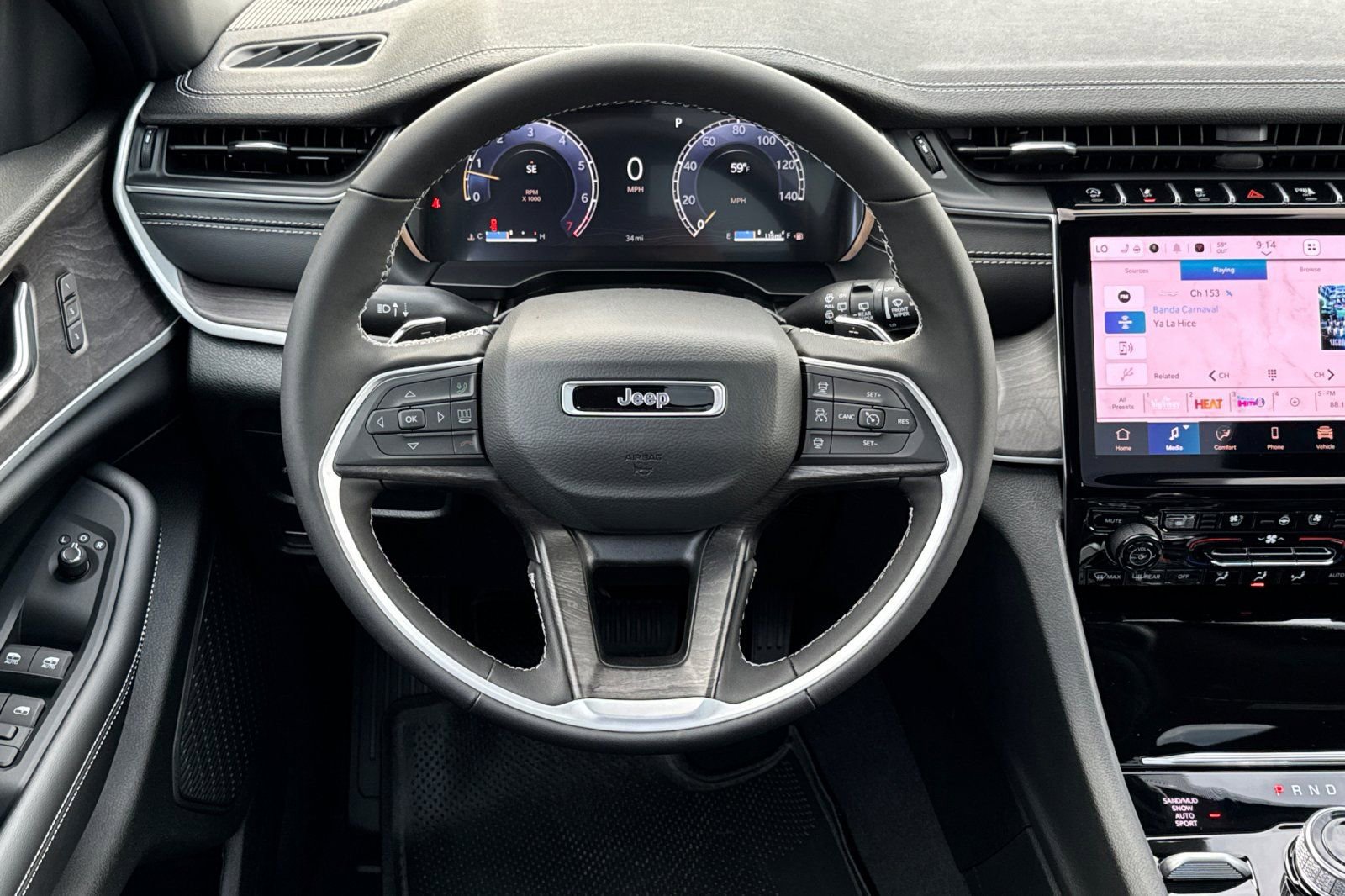 New 2025 Jeep Grand Cherokee Limited w/ Luxury Tech Group II image 17