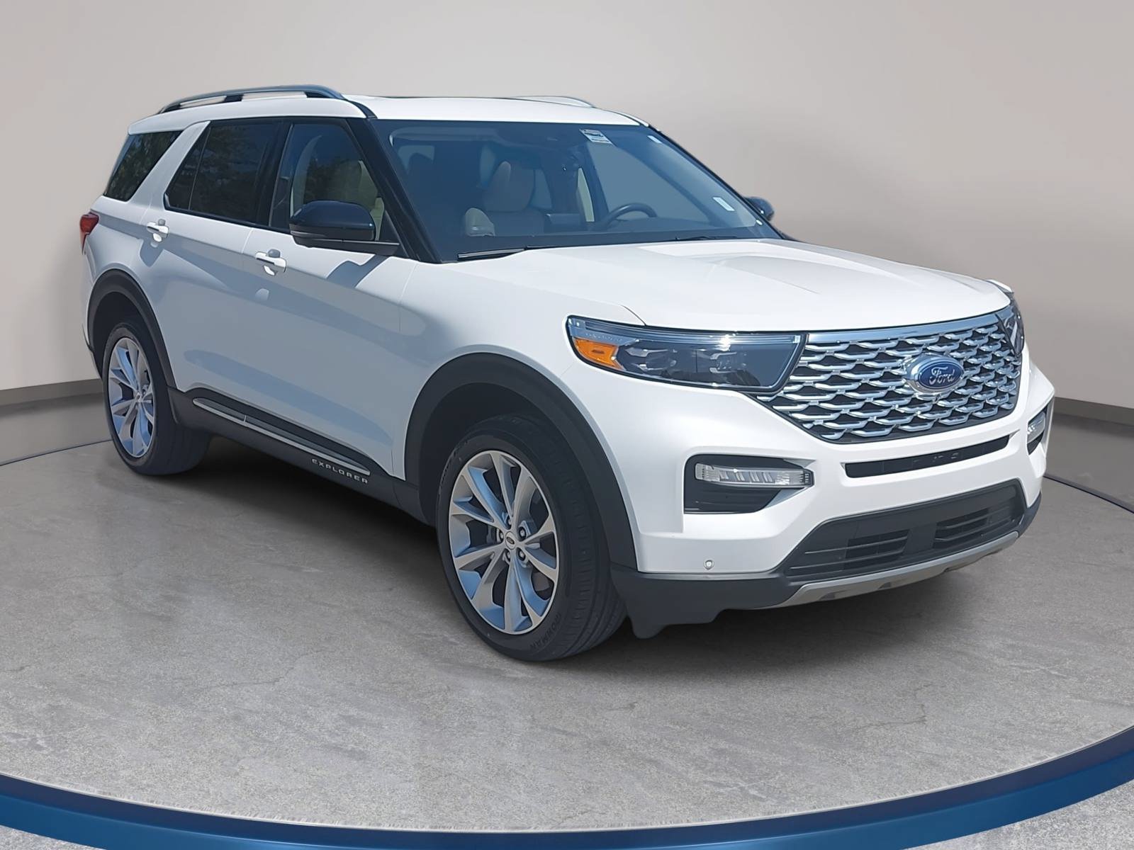 Used 2022 Ford Explorer Platinum w/ Equipment Group 601A AWD/4WD image 3
