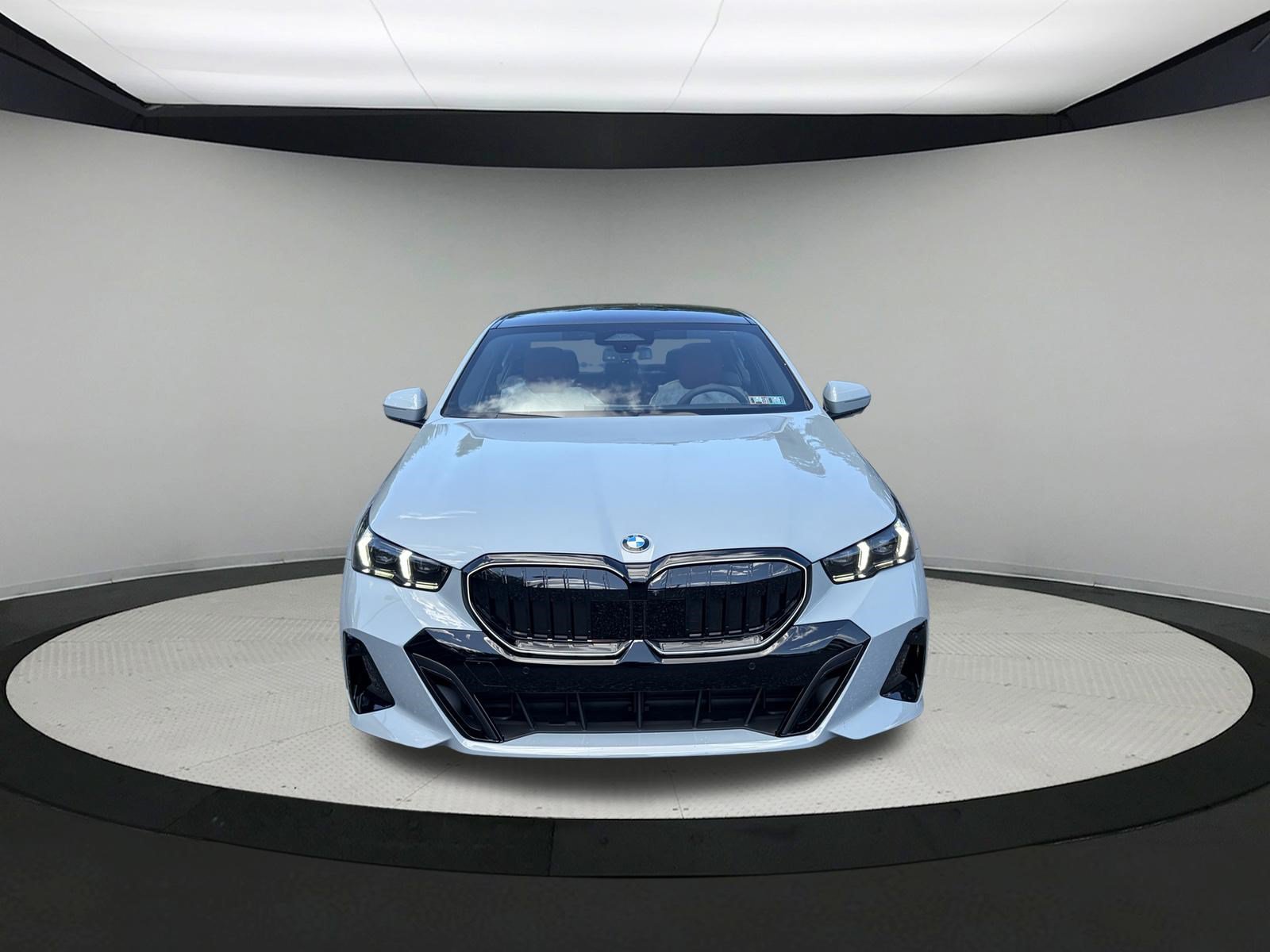 New 2027 BMW 530i xDrive w/ M Sport Package AWD/4WD image 2