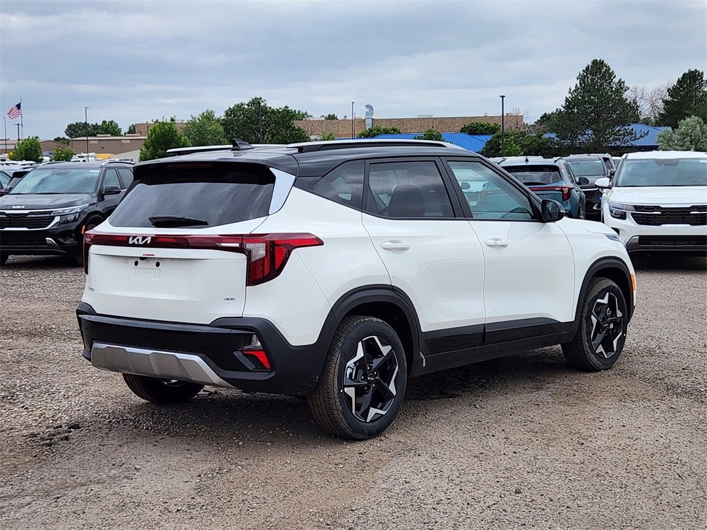 New 2025 Kia Seltos S image 3