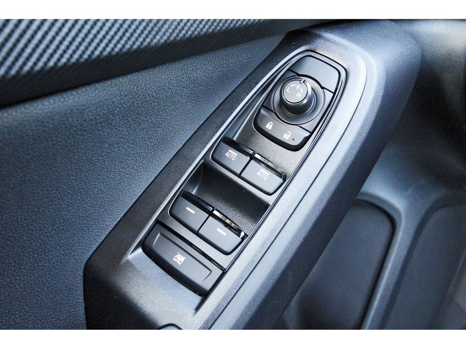 New 2026 Subaru Crosstrek 2.5i AWD/4WD image 16