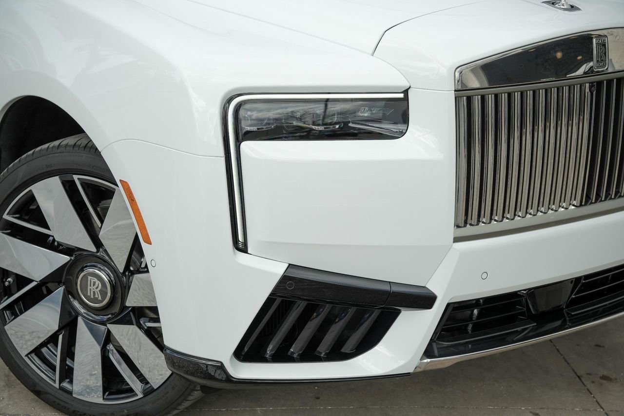 New 2026 Rolls-Royce Cullinan AWD/4WD image 3