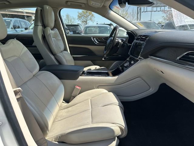 Used 2019 Lincoln Continental Reserve image 10