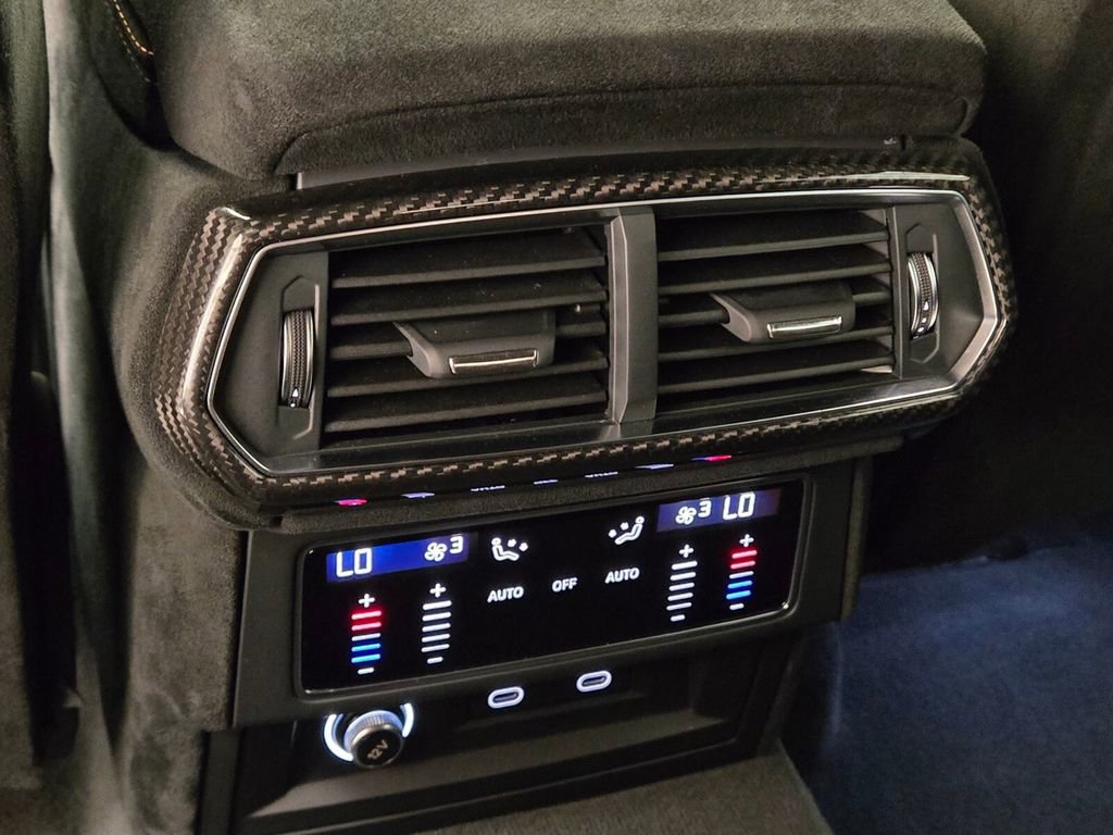 Used 2023 Lamborghini Urus Performante image 20