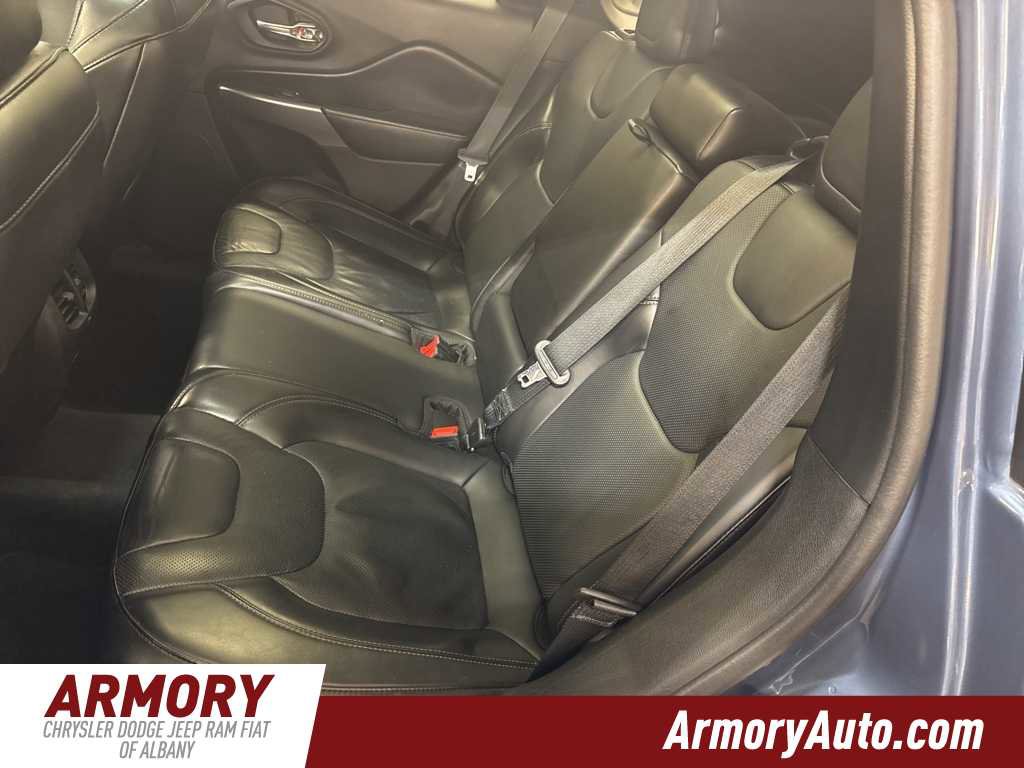 Used 2019 Jeep Cherokee Limited image 29