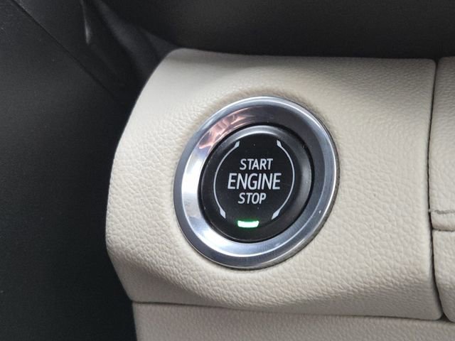 Used 2022 Buick Envision Avenir w/ Technology Package II image 18