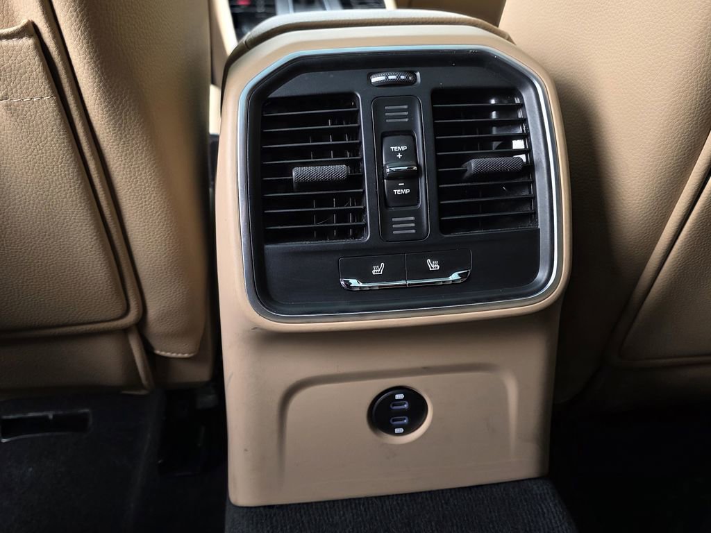 Certified 2023 Porsche Macan Turbo image 22