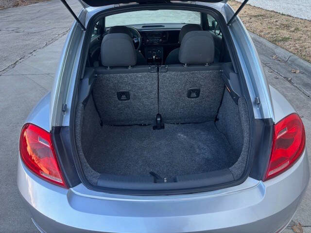 Used 2012 Volkswagen Beetle 2.5 image 10