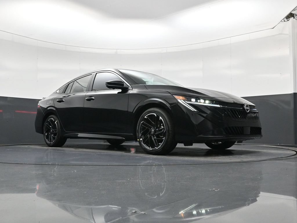 New 2026 Nissan Sentra SR w/ SR Premium Package FWD image 18