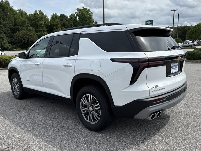 Used 2026 Chevrolet Traverse LT FWD image 5