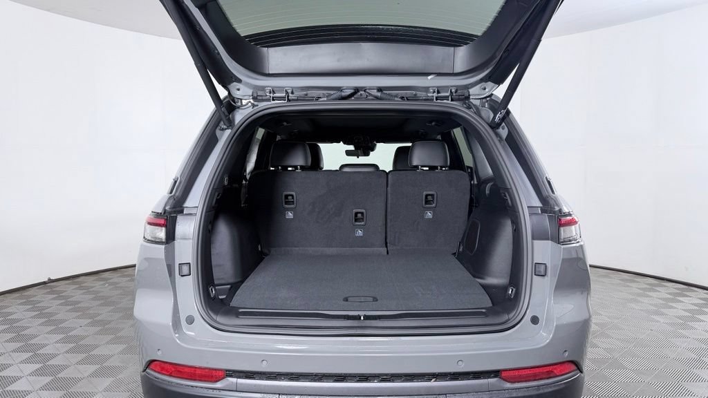 New 2027 Jeep Grand Cherokee Limited AWD/4WD image 9
