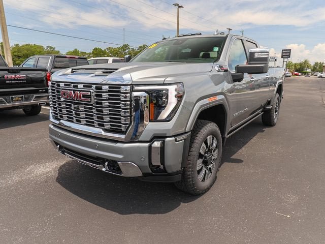 New 2026 GMC Sierra 2500 Denali w/ Denali Reserve Package AWD/4WD image 3
