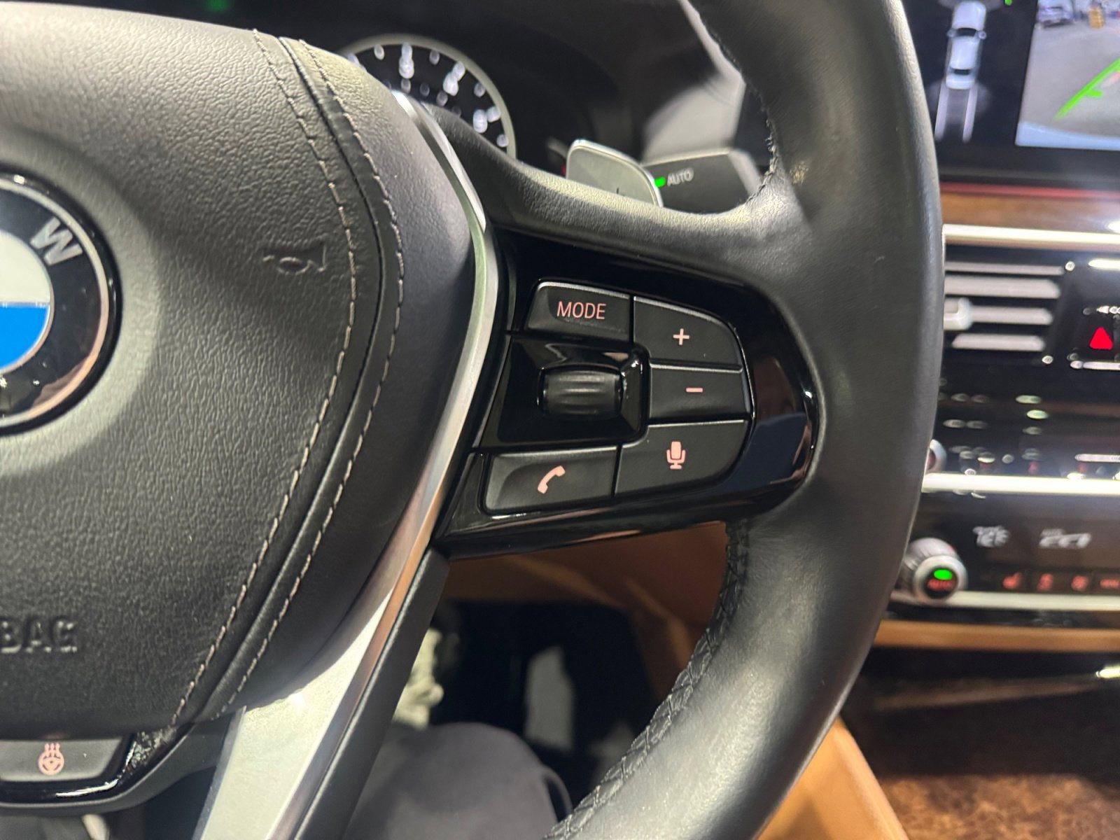 Used 2018 BMW 540i xDrive AWD/4WD image 27