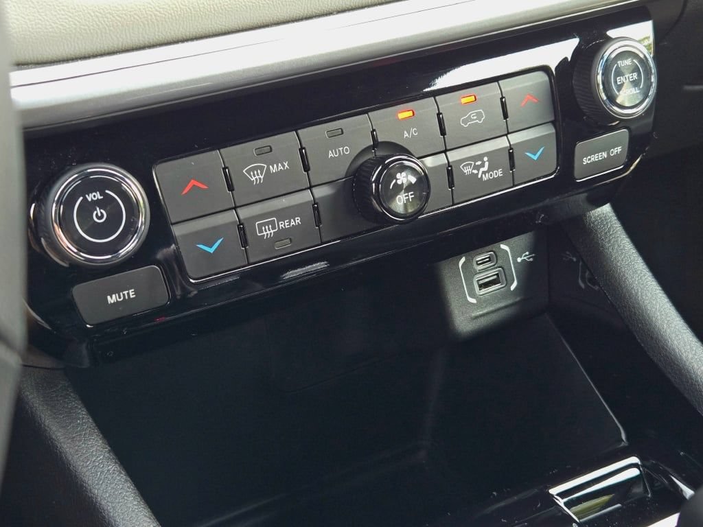 New 2026 Jeep Compass Limited AWD/4WD image 29