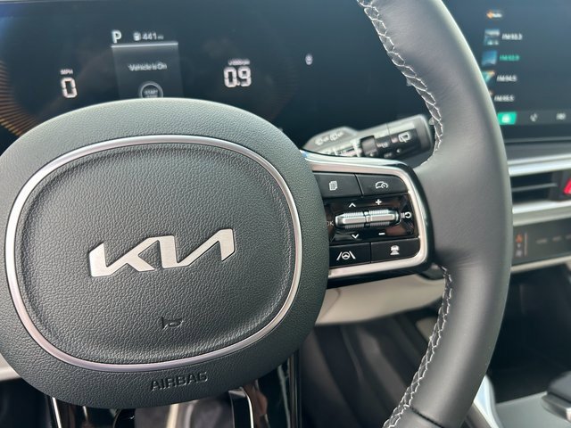 New 2025 Kia Sorento S w/ Panoramic Sunroof Package image 16