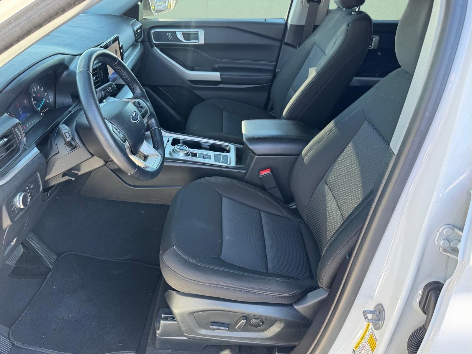 Used 2022 Ford Explorer XLT RWD image 5