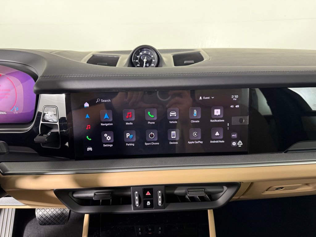 Certified 2025 Porsche Cayenne Coupe image 31
