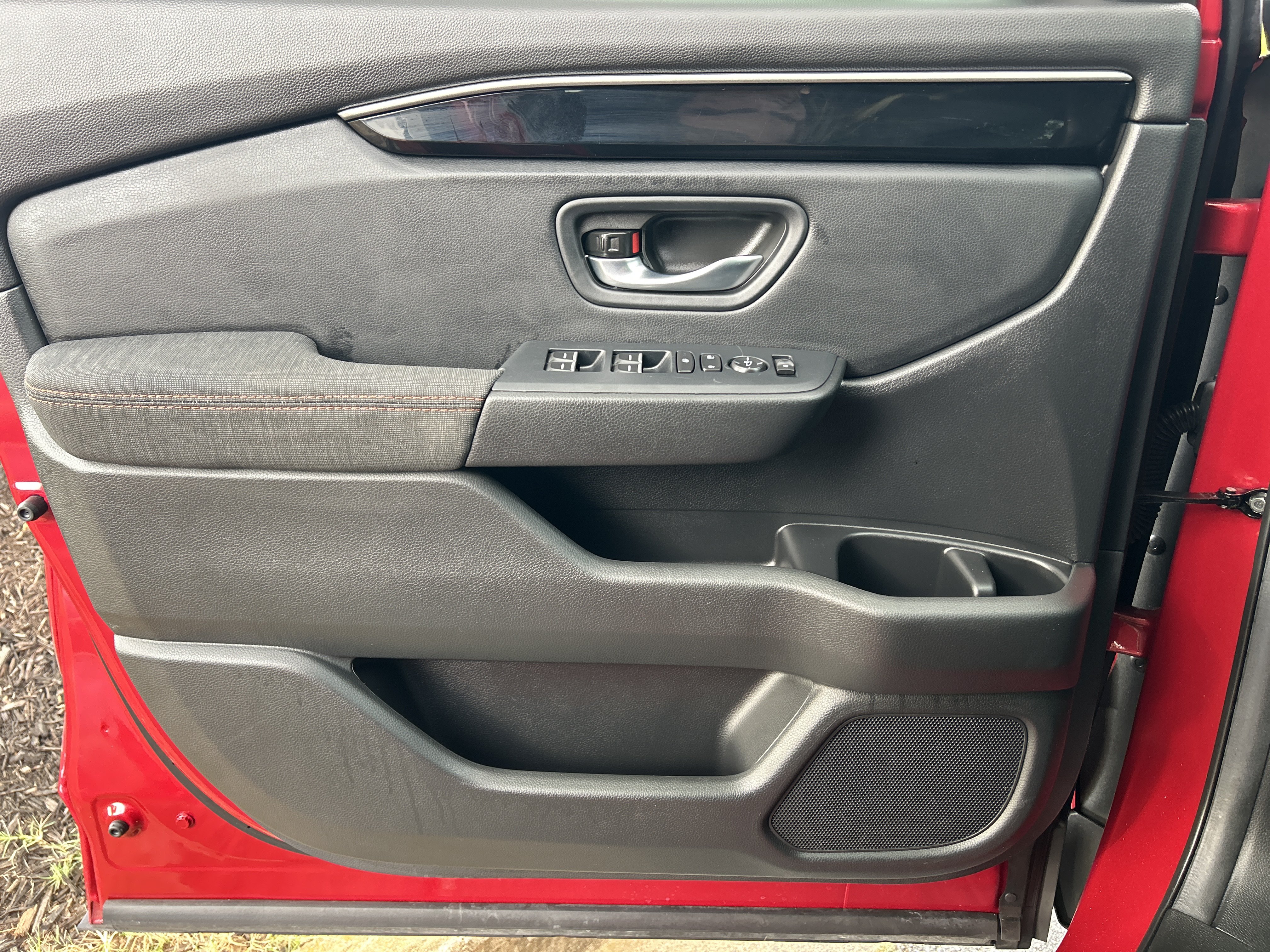 Used 2025 Honda Pilot Sport image 22