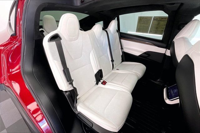 Used 2023 Tesla Model X AWD/4WD image 18