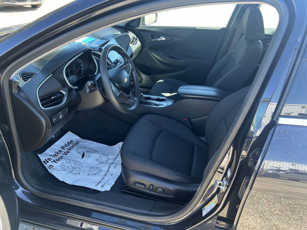 Used 2022 Chevrolet Malibu LT image 12